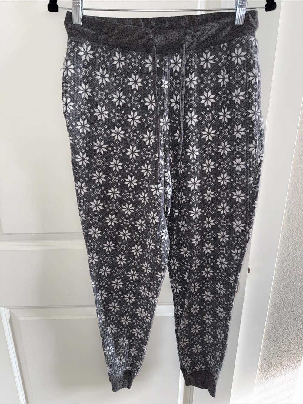 Gray Snowflake Knit Jogger Lounge Pants